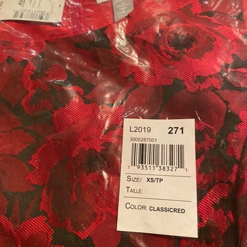 Dress - Picture 5 of 5
